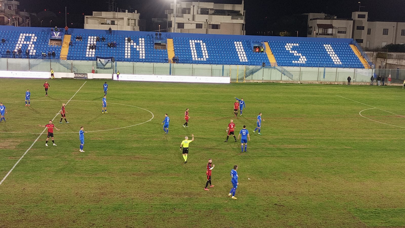 brindisi-nocerina 2-1| i molossi escono sconfitti anche dal "fanuzzi". È crisi per la squadra di mister novelli. BRINDISI-NOCERINA 2-1| I molossi escono sconfitti anche dal &#8220;Fanuzzi&#8221;. È crisi per la squadra di mister Novelli. IMG 20241201 WA0062
