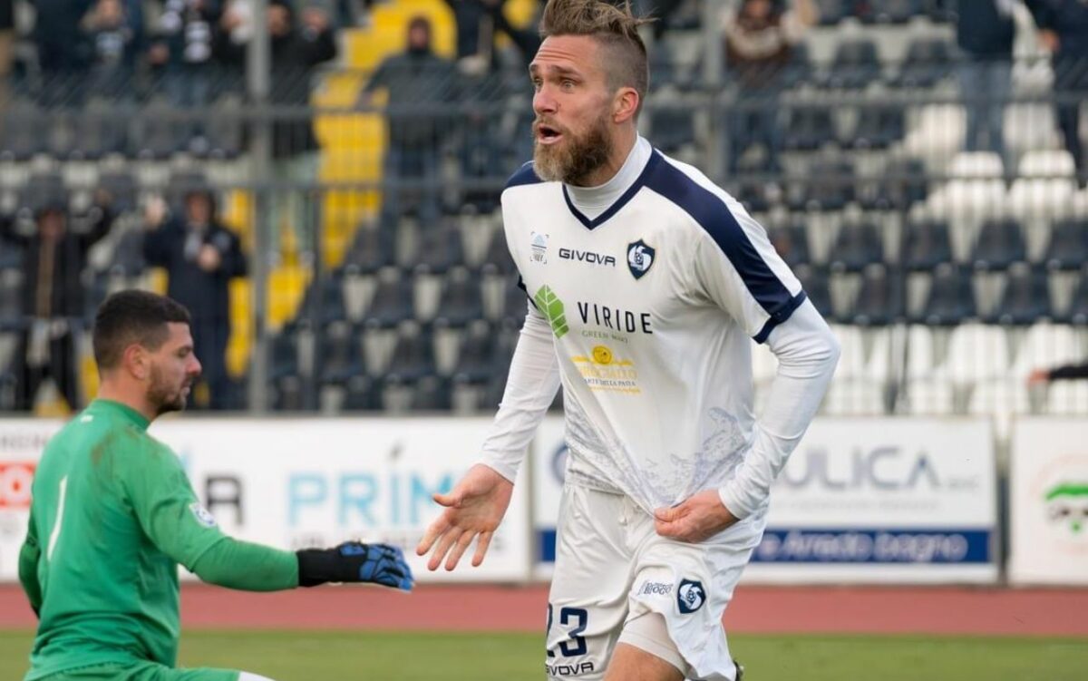 CALCIOMERCATO: Nocerina-Troest, ecco la situazione CALCIOMERCATO: Nocerina-Troest, ecco la situazione Troest Cavese 3 1200x751 1