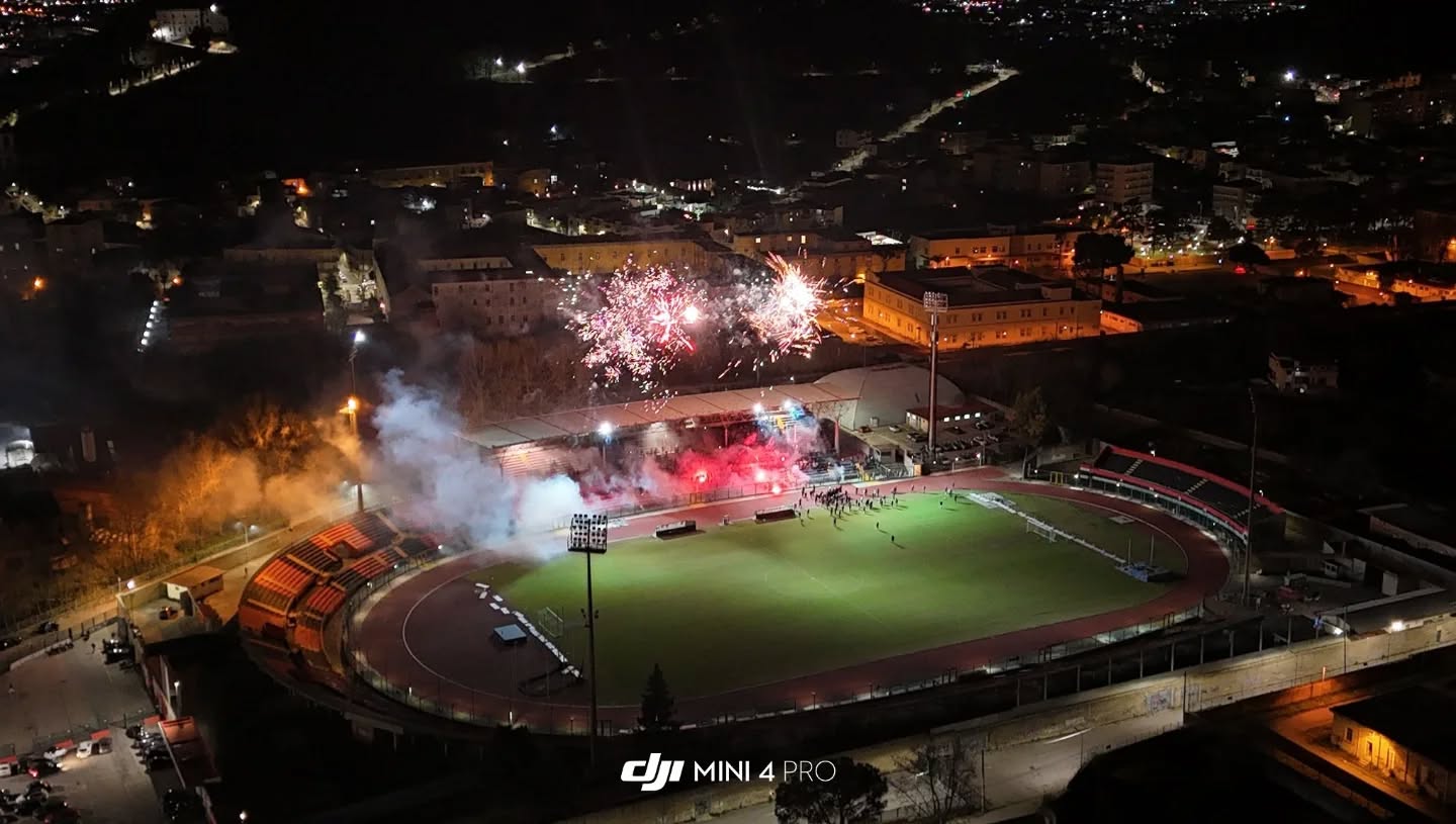 Vittoria della Nocerina: Emozioni al Ritorno da Andria guarda il video Vittoria della Nocerina: Emozioni al Ritorno da Andria guarda il video 475967751 18439644643079796 2898593889963405911 n