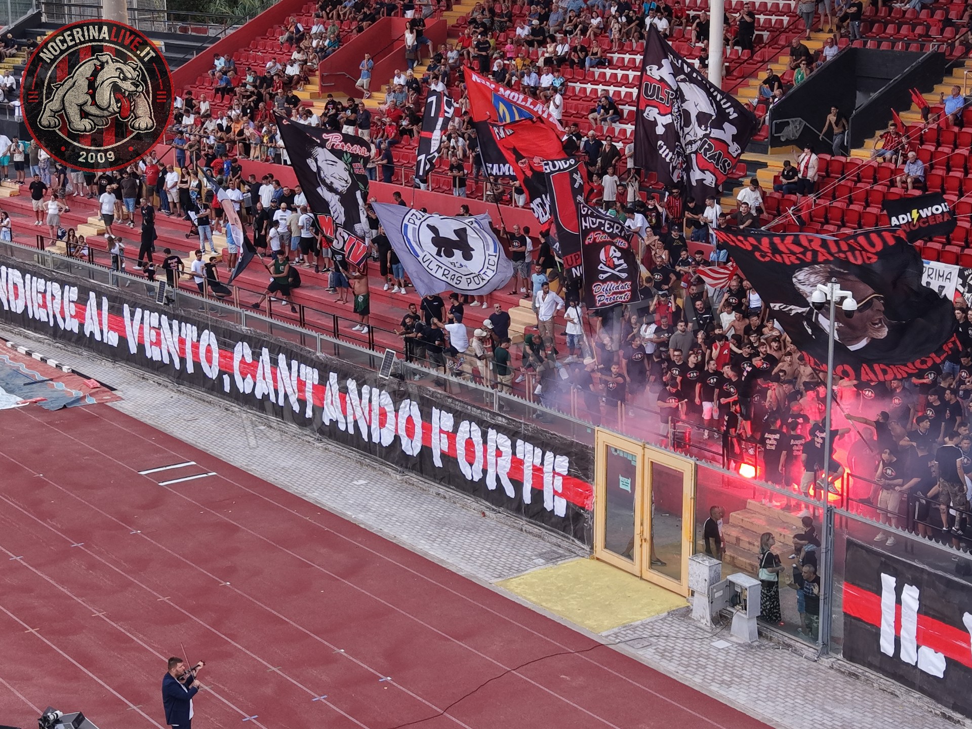 Fotogallery – Angeli della Sud: il San Francesco si illumina nel ricordo degli ultras scomparsi