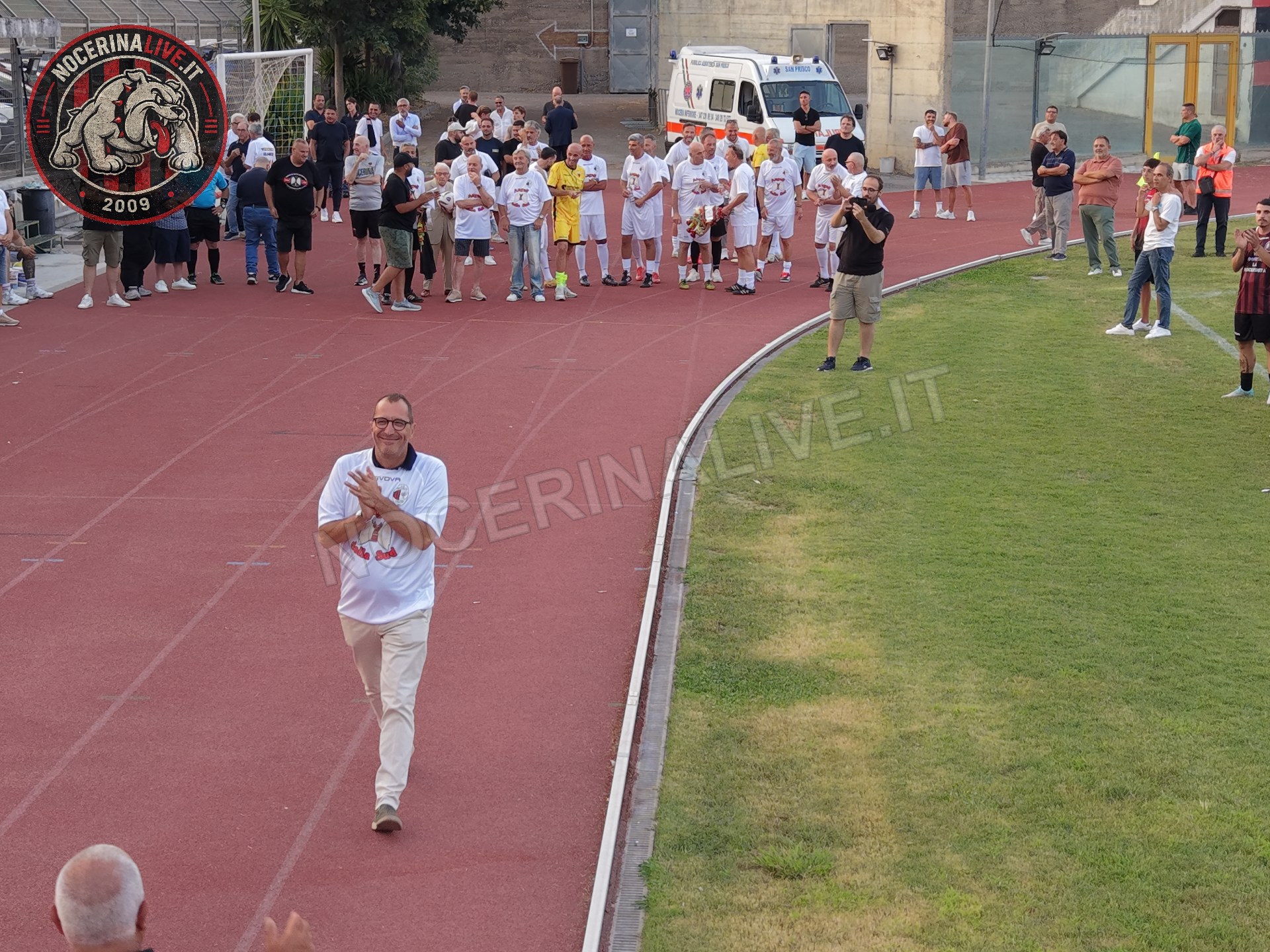 Fotogallery – Angeli della Sud: il San Francesco si illumina nel ricordo degli ultras scomparsi